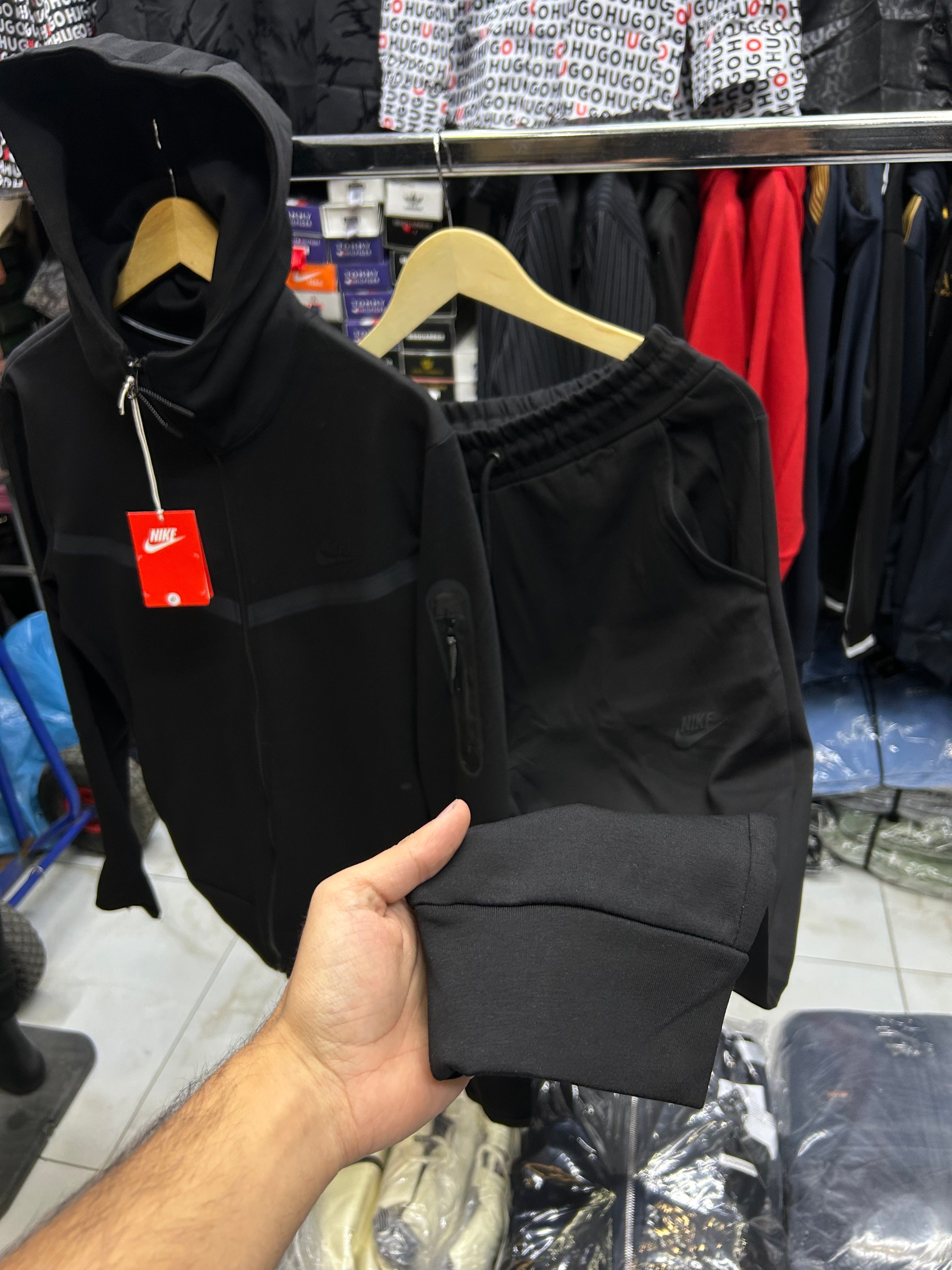 Nike Techfleece Black-Complet