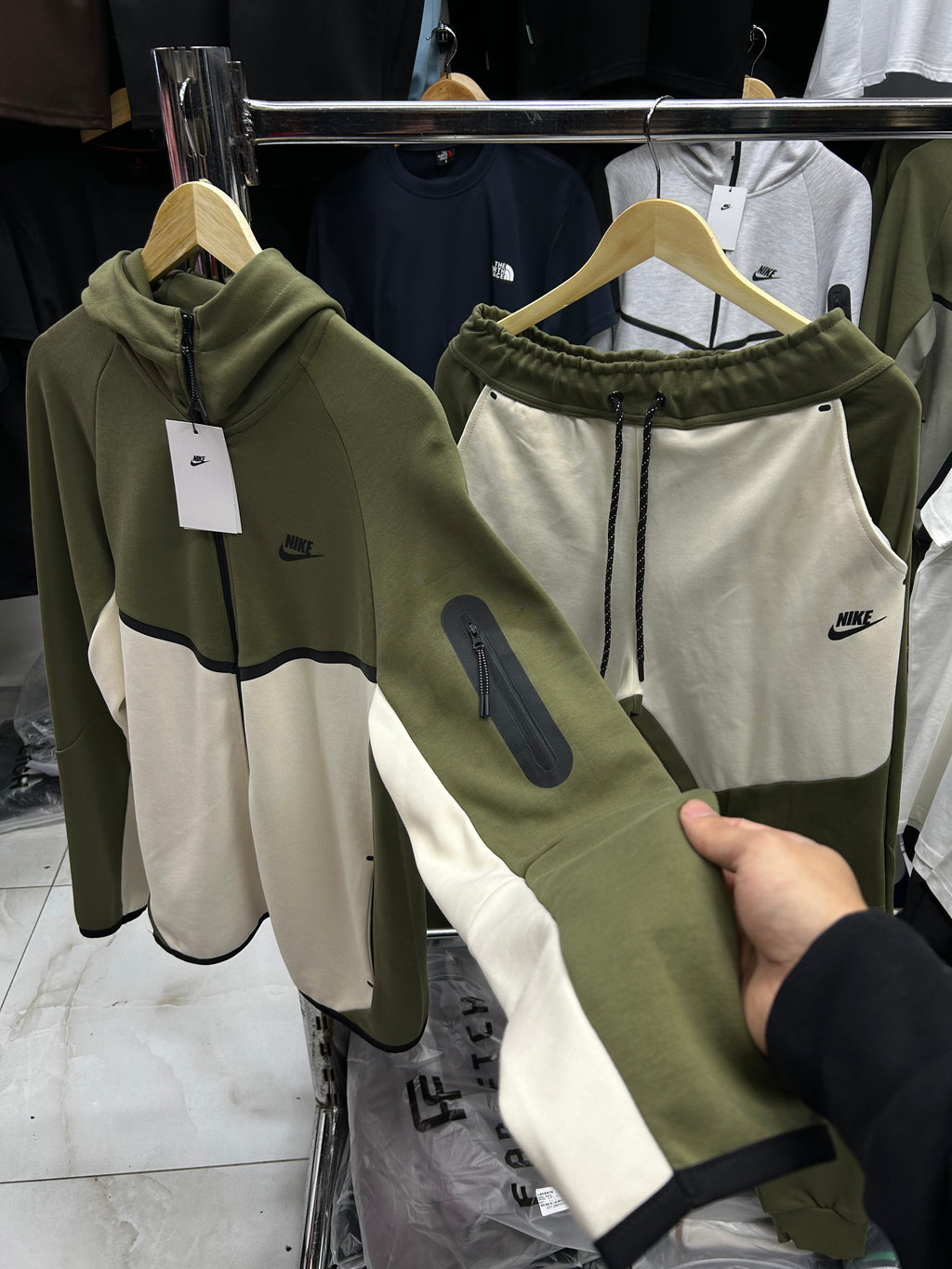Nike Tech Fleece Olive Tracksuit