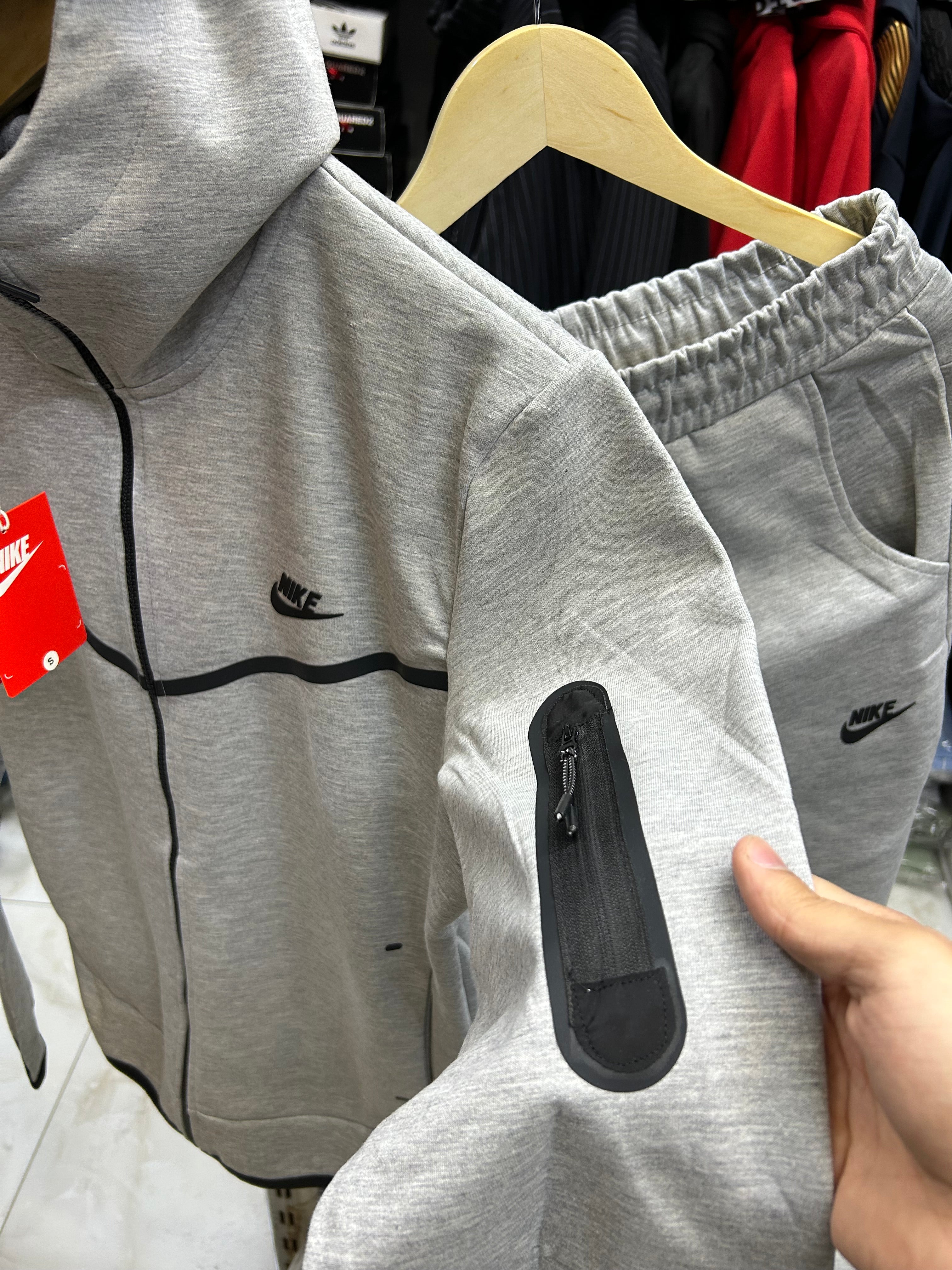 Nike Techfleece Grey-Complet