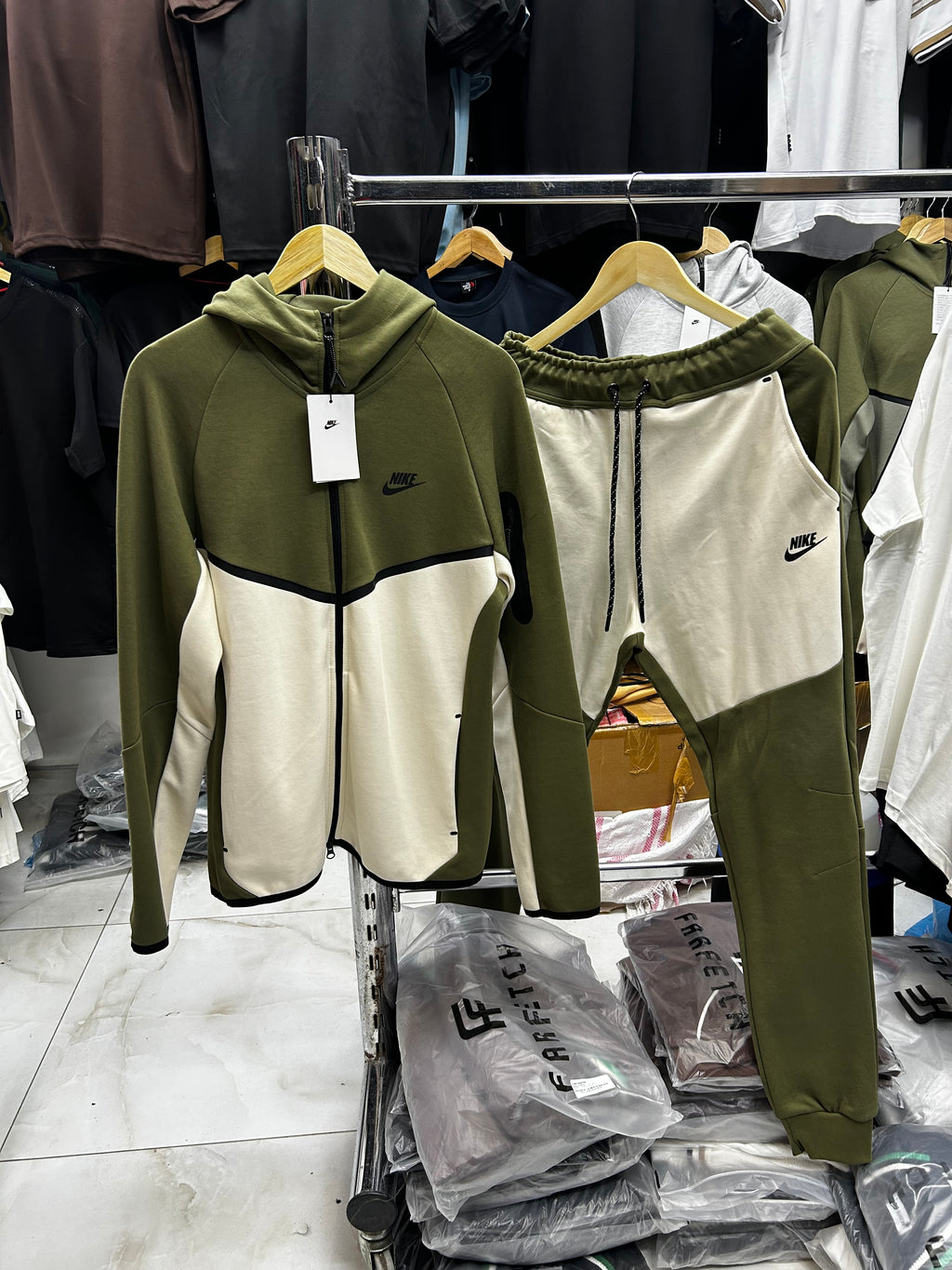 Nike Tech Fleece Olive Tracksuit