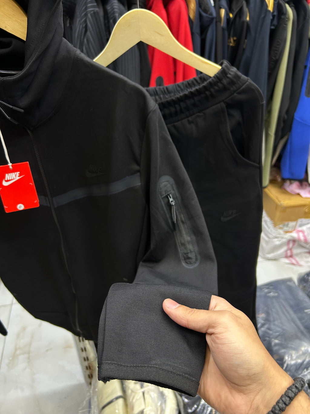 Nike Techfleece Black-Complet